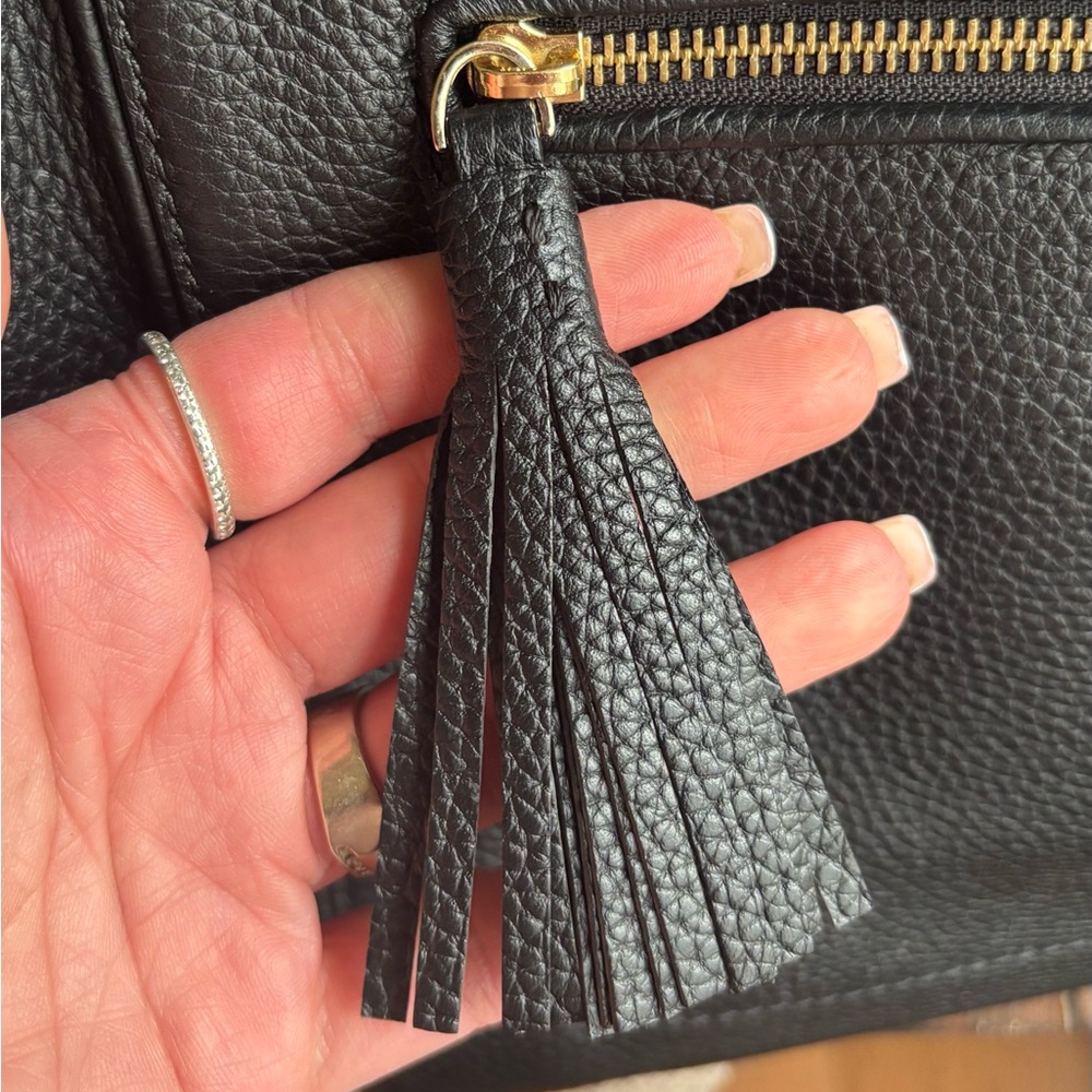 Authentic Kate Spade pebbled leather zip top large Tote with tassels - Picture 12 of 15